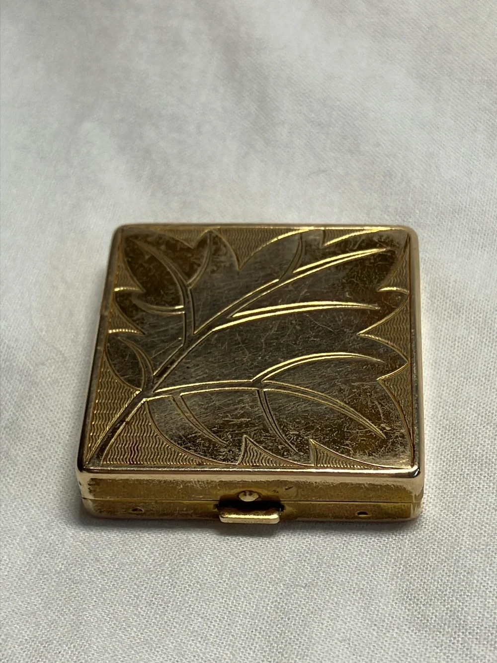 Vintage Elizabeth Arden Rouge Blush Compact
